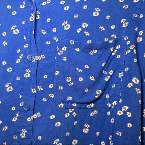 BeachlaunchLounge Blue Floral Print Button Down Shirt Blouse Top - Picture 3 of 7